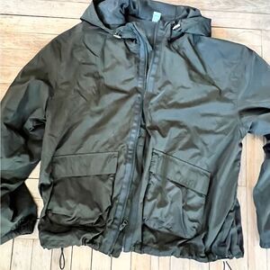 Old Navy lightweight olive green jacket. Size large.